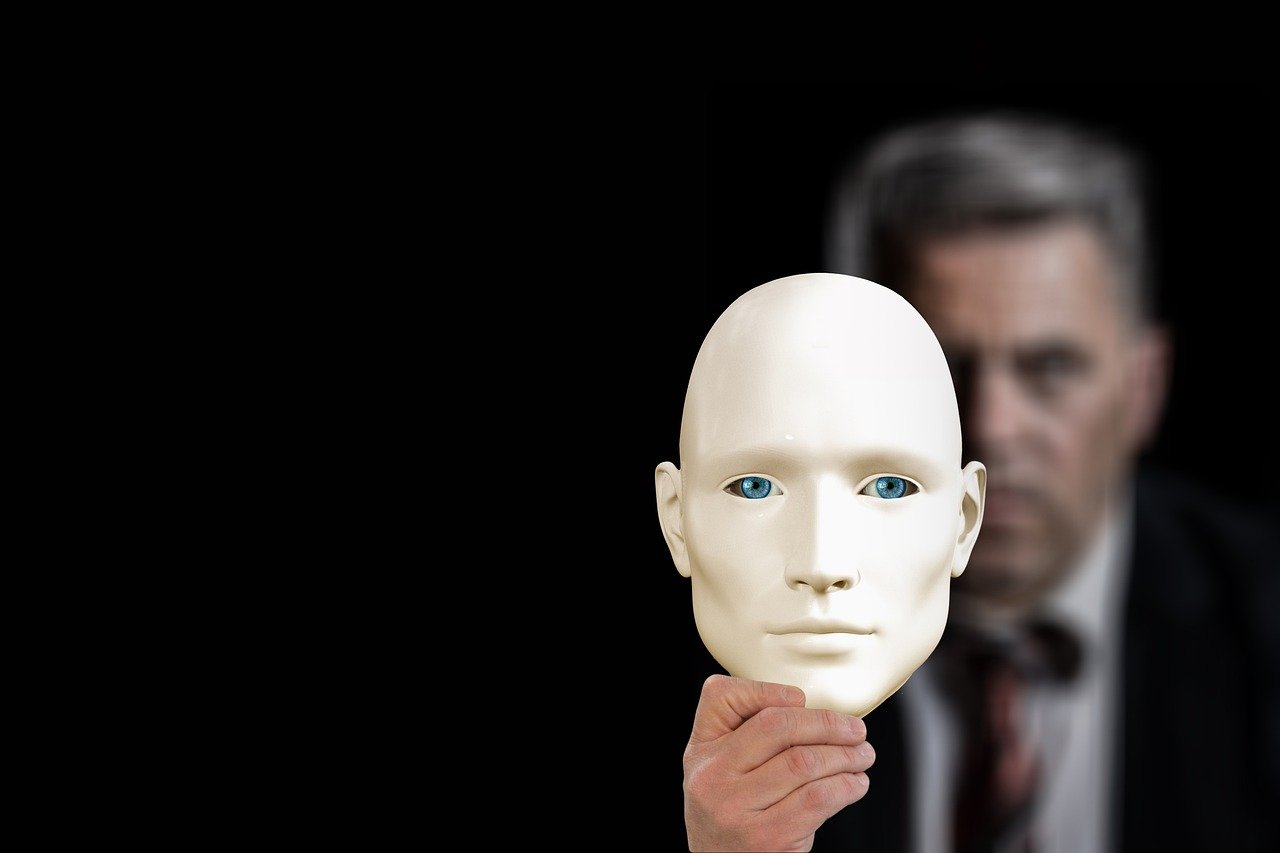 Le Triangle Dramatique : Une Seule Position Sous Différents Masques ?