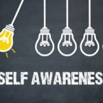 Le Phénomène du Balancier : Quand l'Attachement Anxieux Bascule vers l'Évitement